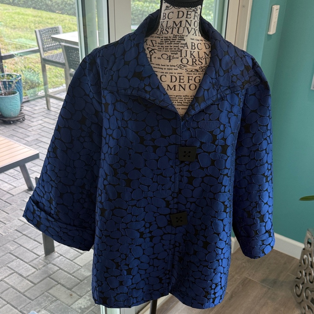 Chic Black and Blue Women's Blazer